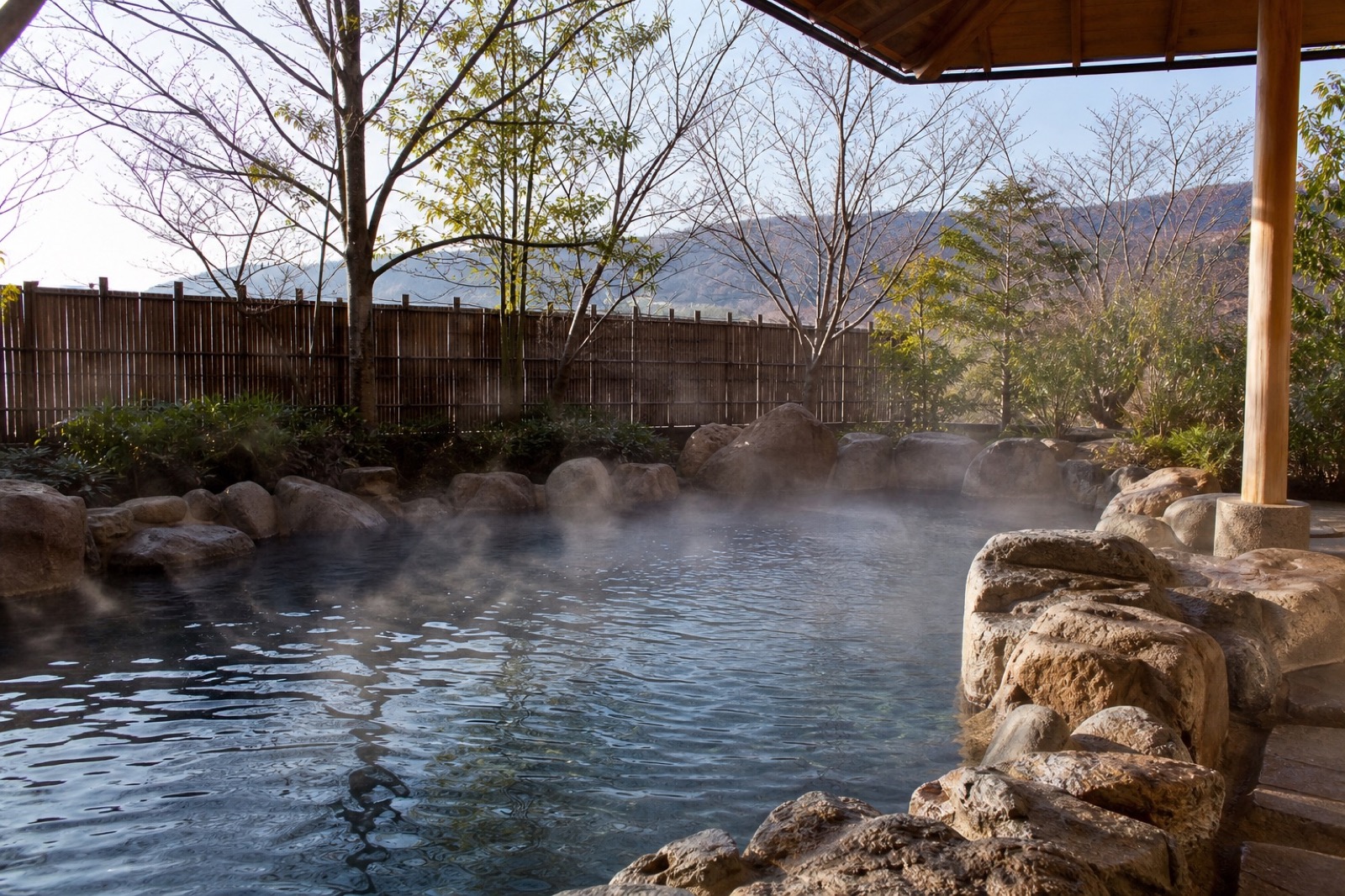 天然温泉の露天風呂